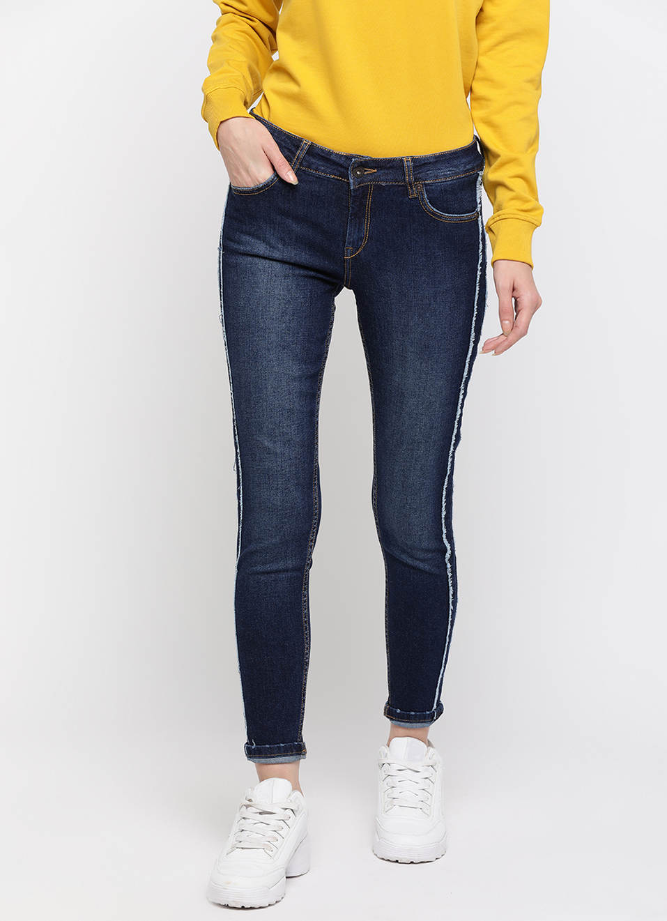 Lola Skinny Fit Mid Waist Jeans, , large image number 0