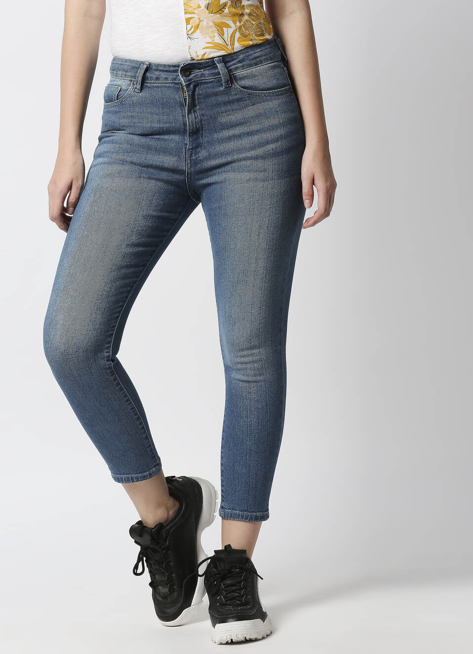 Sammi Siouxie Regular Fit Mid Waist Shorts, , large image number 1