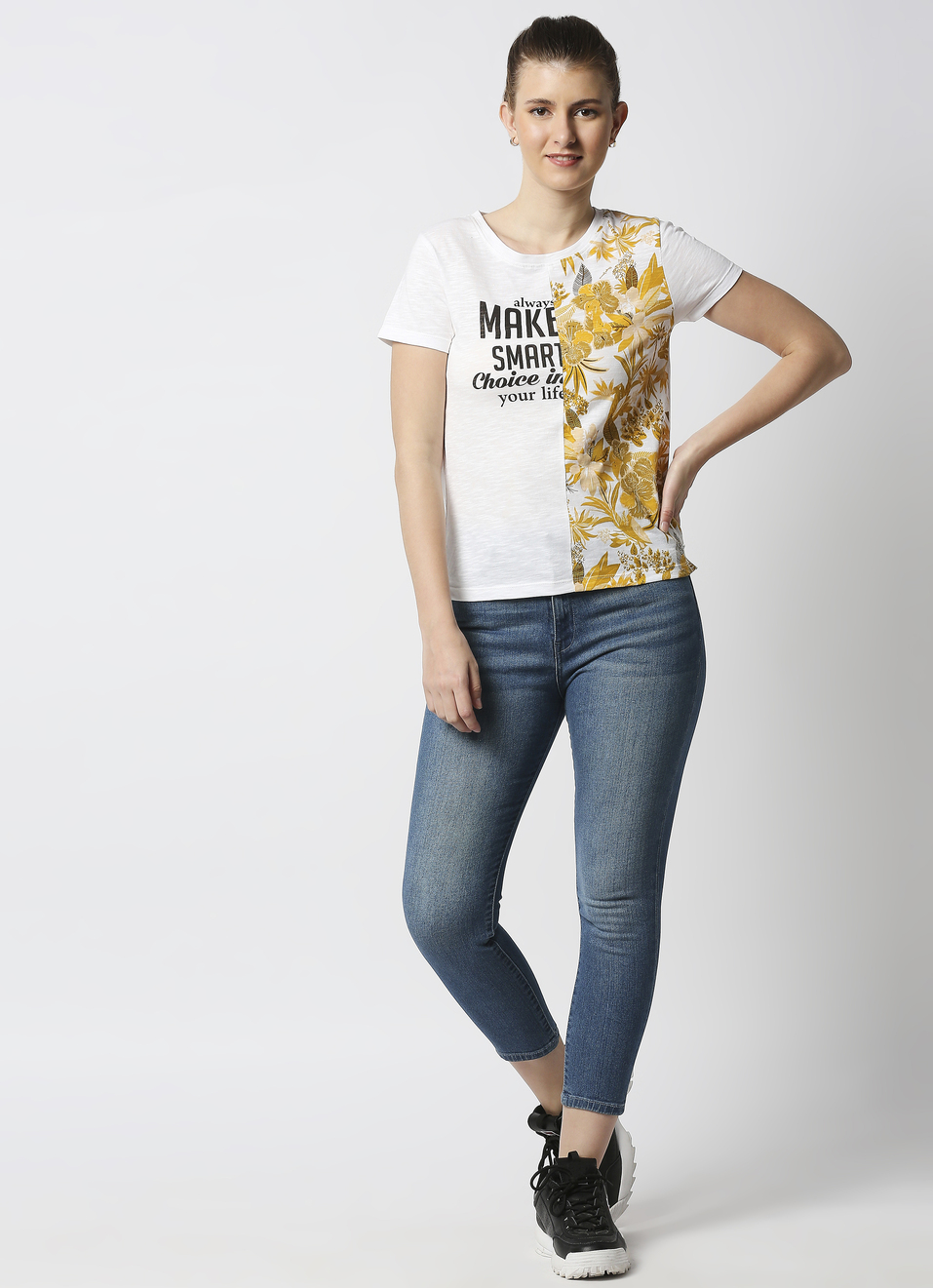 Sammi Siouxie Regular Fit Mid Waist Shorts, , large image number 0