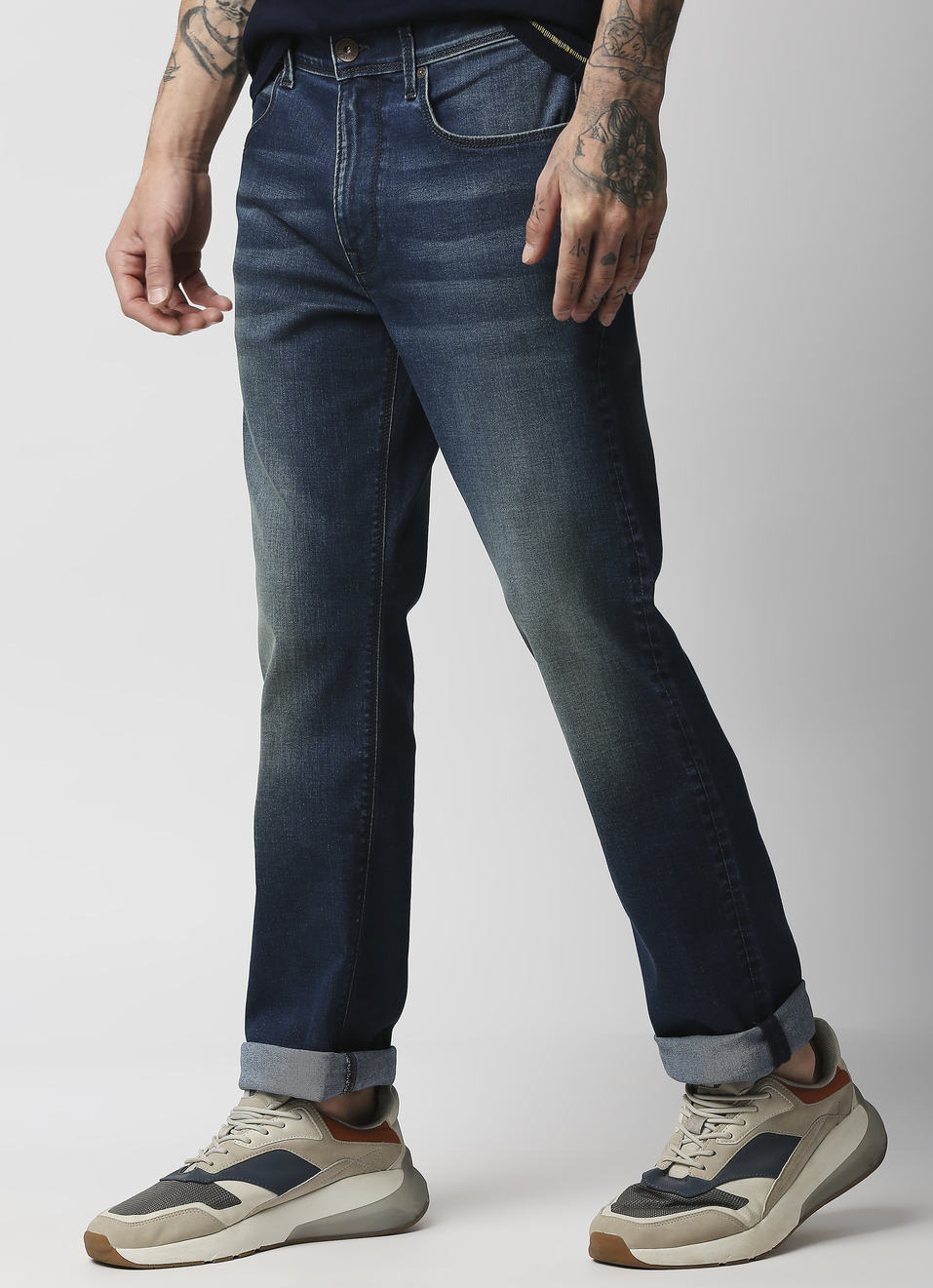 Cash Straight Fit Mid Waist Straight Leg Jeans, , large image number 2