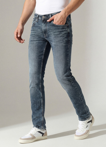 Tapered Vapour Fit Low Waist Jeans