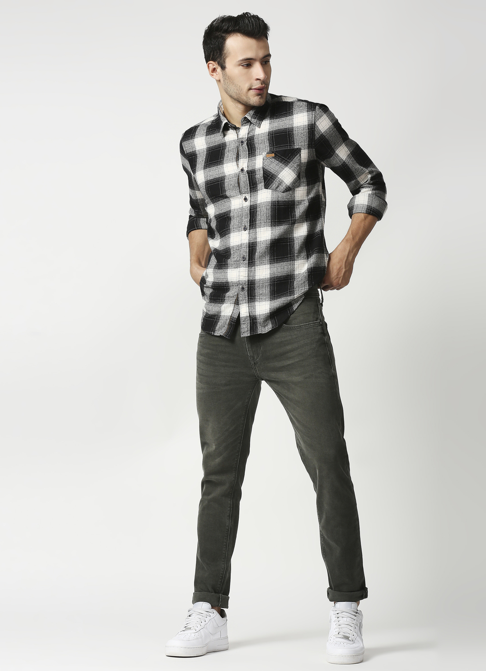 Tapered Vapour Fit Low Waist Jeans, , large image number 0