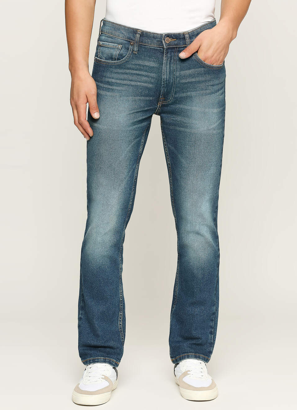 Cash Mid Rise Straight Fit Jeans, , large image number 1