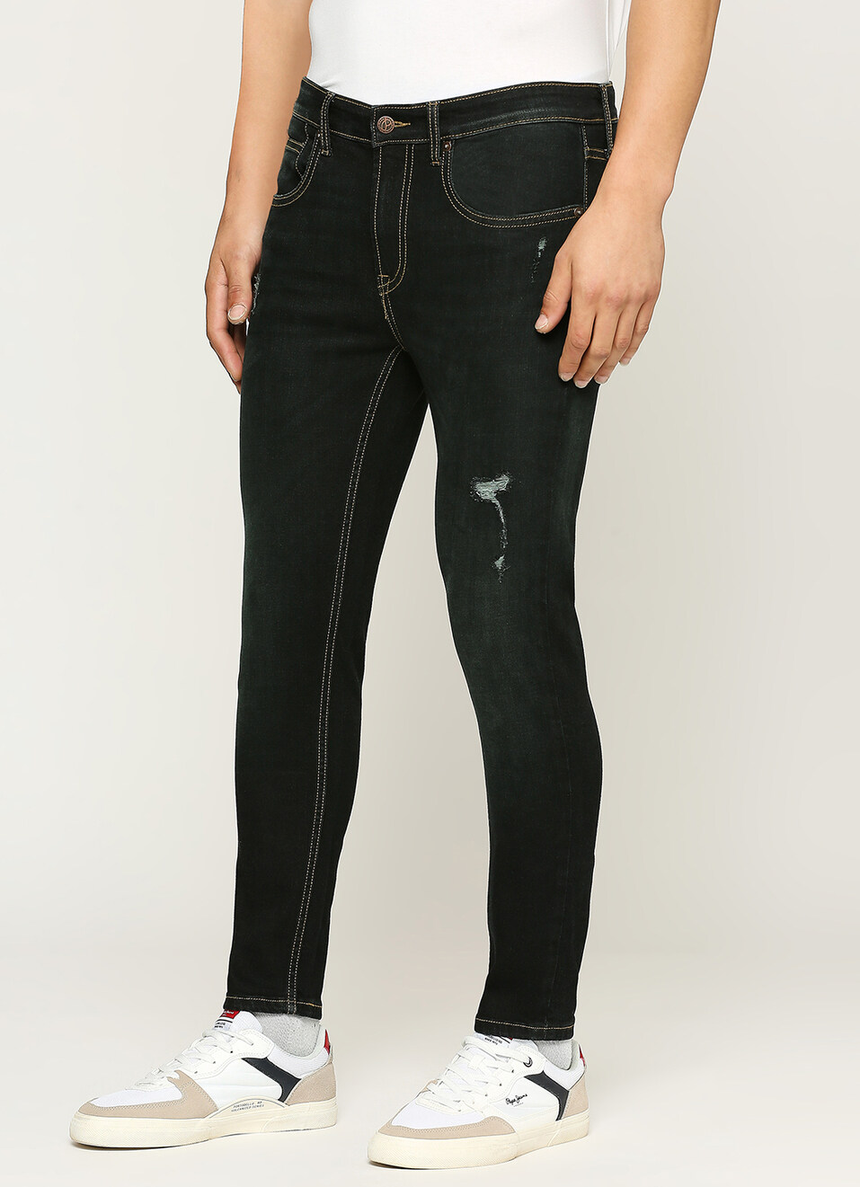 Chinox Distressed Black Mid Rise Ankle Jeans, , large image number 5