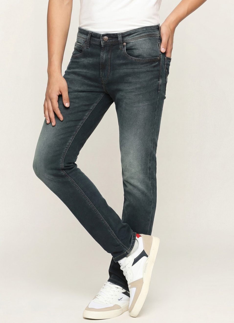 Tapered Vapour Black Low Waist Slim Fit Jeans, , large image number 0