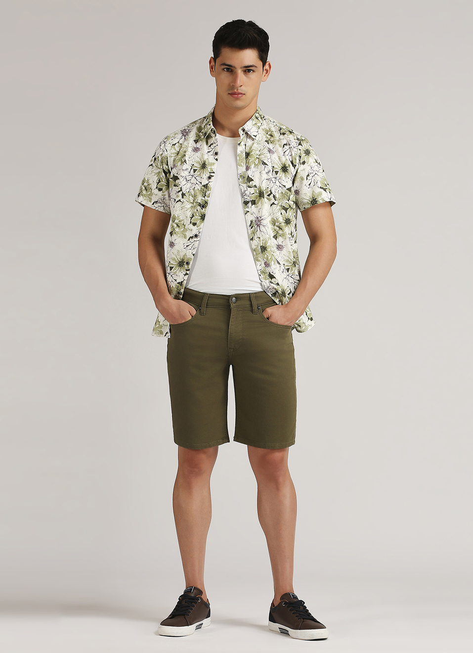 Chinox Olive Mid Rise Regular Fit Gymindigo Shorts, , large image number 5