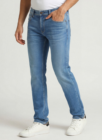 Vapour Light Blue Low Rise Tapered Jeans