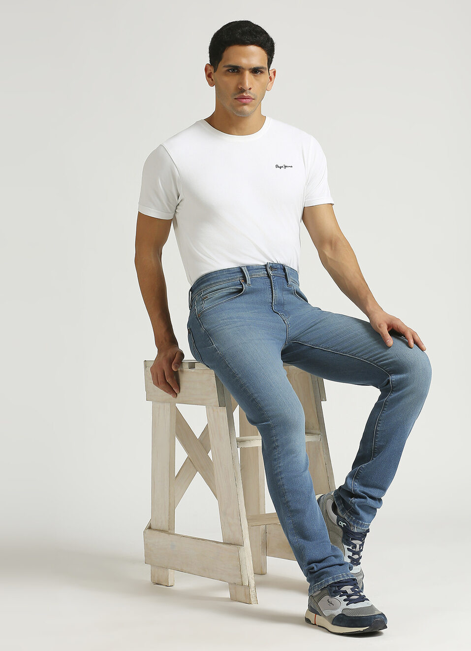 Vapour Mid Rise Slim Fit Green Tinted Poweflex Jeans, , large image number 1