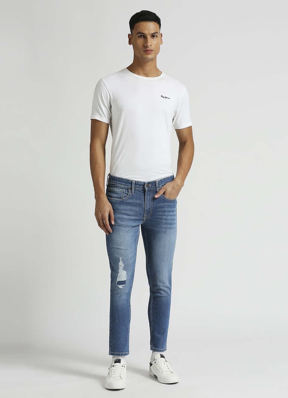 Chinox Distressed Light Blue Mid Rise Ankle Jeans, , large image number 1