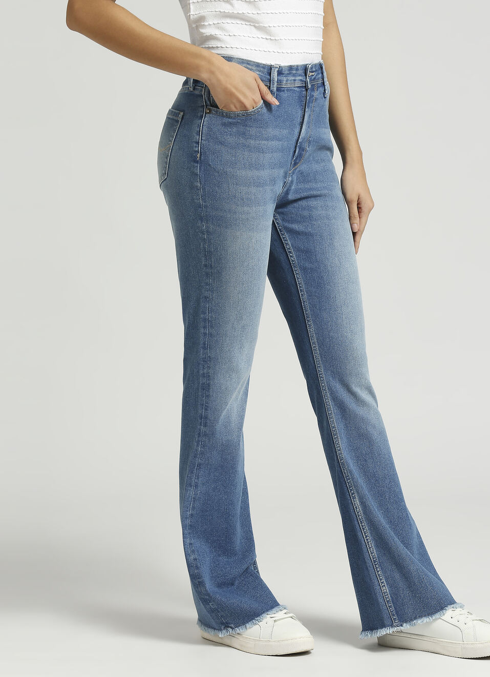 Dion High Waist Flare Jeans, , large image number 3