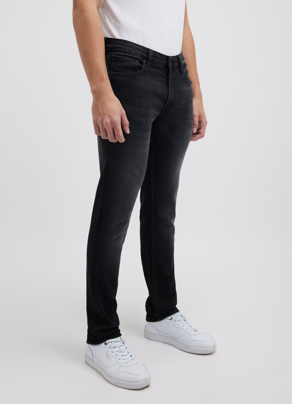 Men Black Low Rise Skinny Jeans, , large image number 3