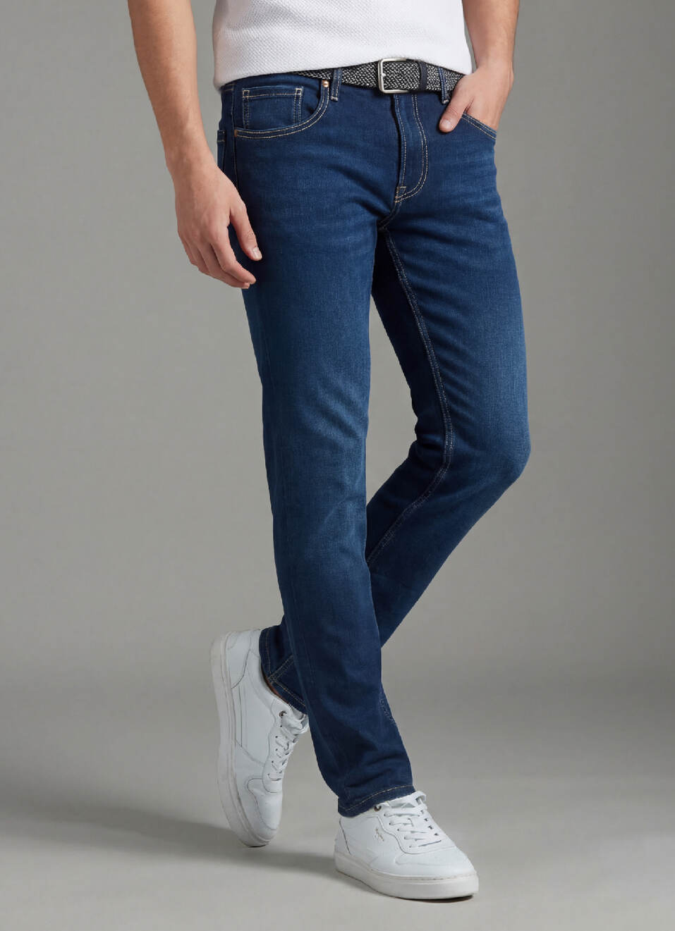 Danial Blue Low Rise Tapered Jeans, , large image number 0