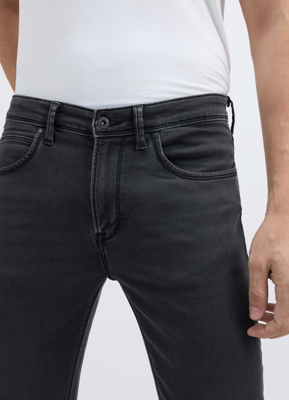 Men Black Mid Rise Tapered Gymindigo Jeans, , large image number 4