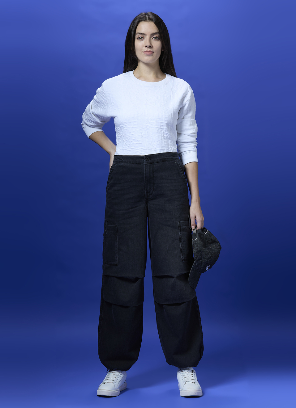 Women Black High Waist Balloon Leg Parachute Jeans, , large image number 0