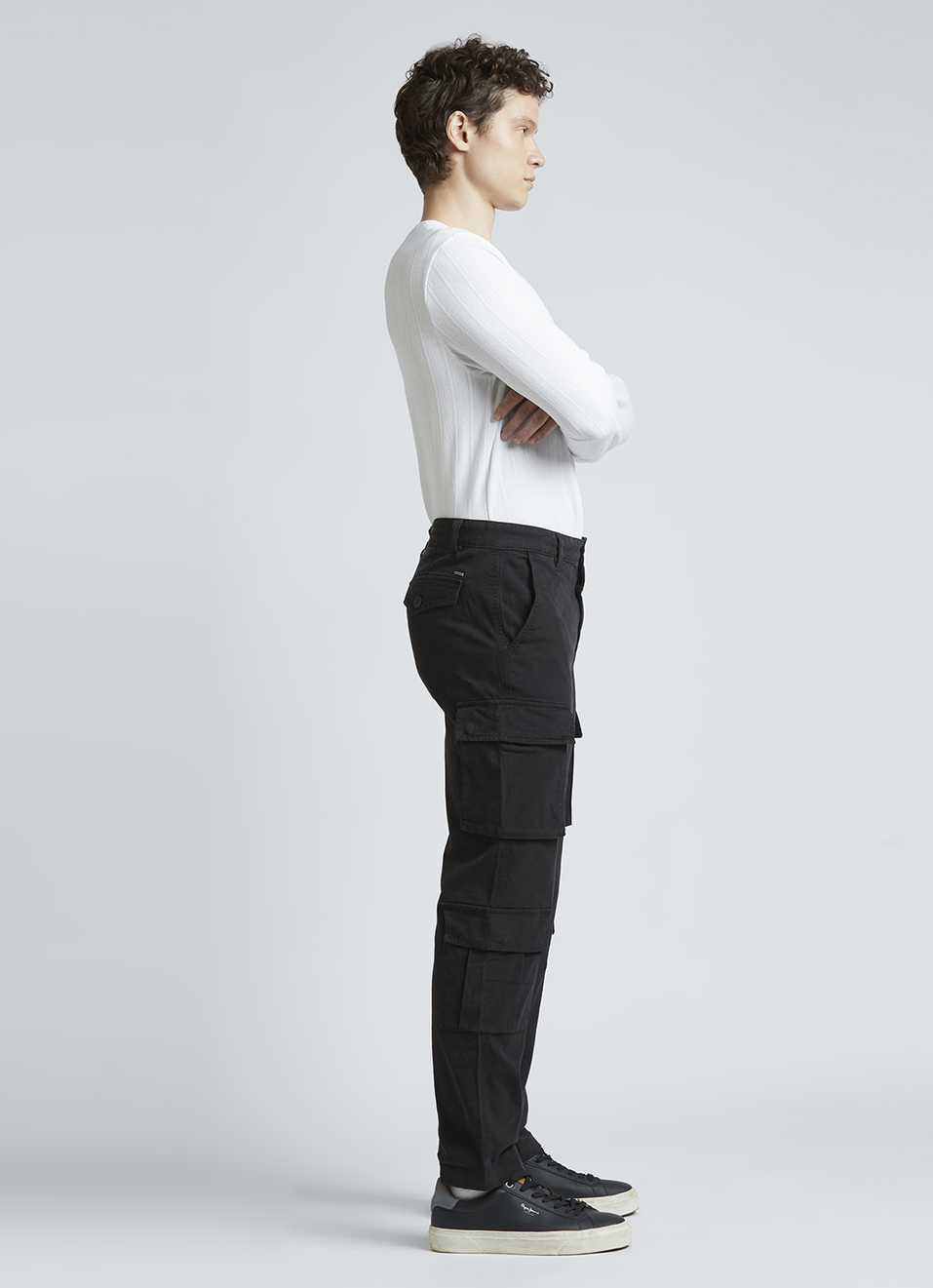 Men Black Mid Waist Madrid Fit Cargo, , large image number 5