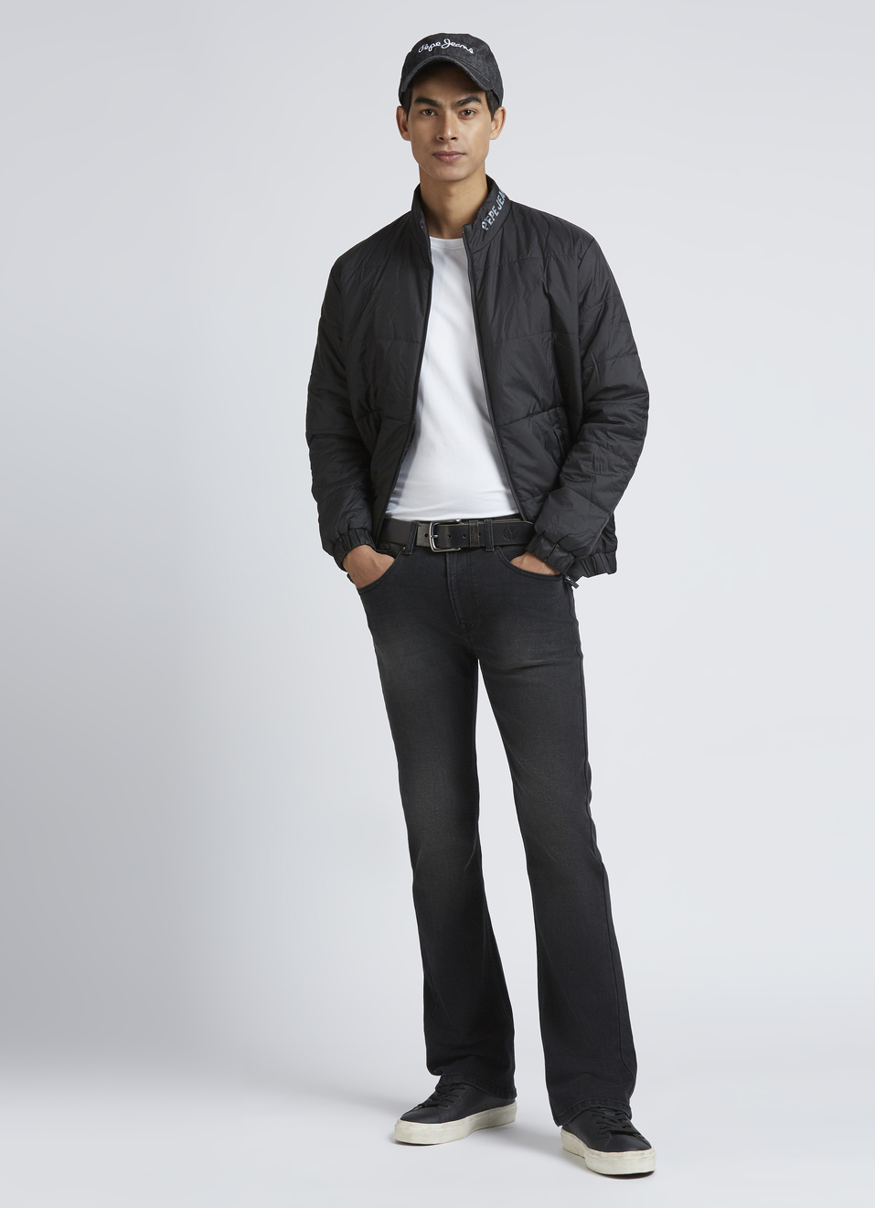 Men Black Mid Rise Stretchable Bootcut Jeans, , large image number 0