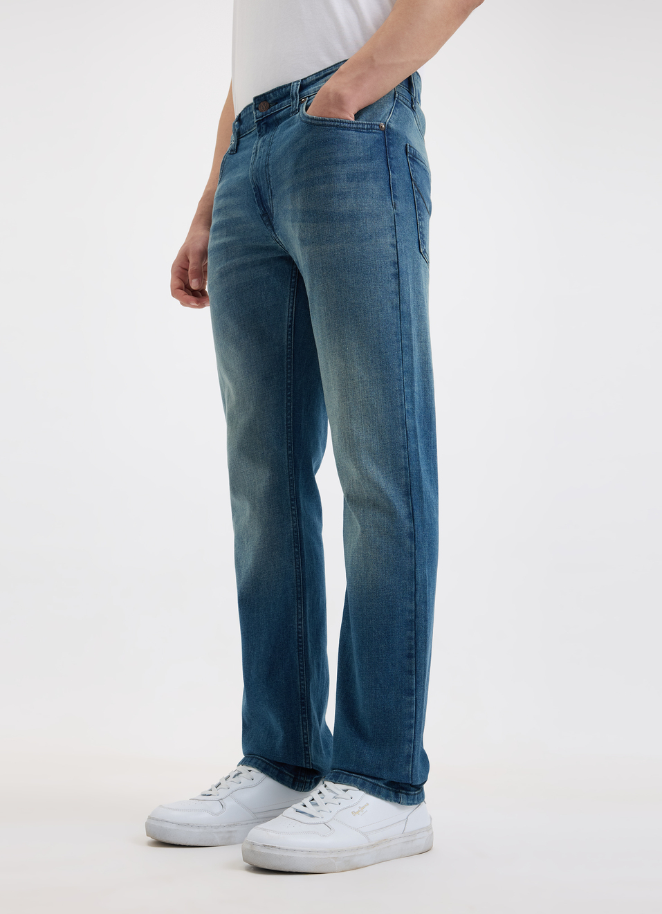 Men Blue Straight Fit Mid Rise Jeans , , large image number 3