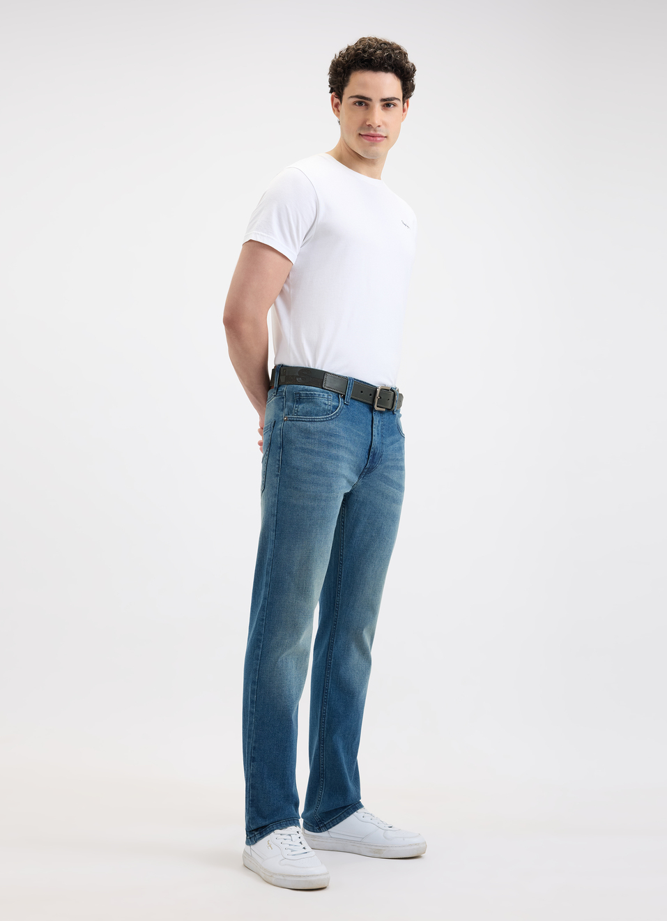 Men Blue Straight Fit Mid Rise Jeans , , large image number 0