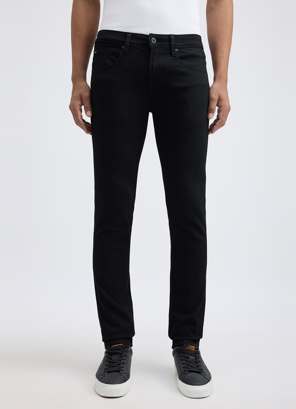 Men Black Mid Rise Slim Powerflex Jeans, , large image number 5