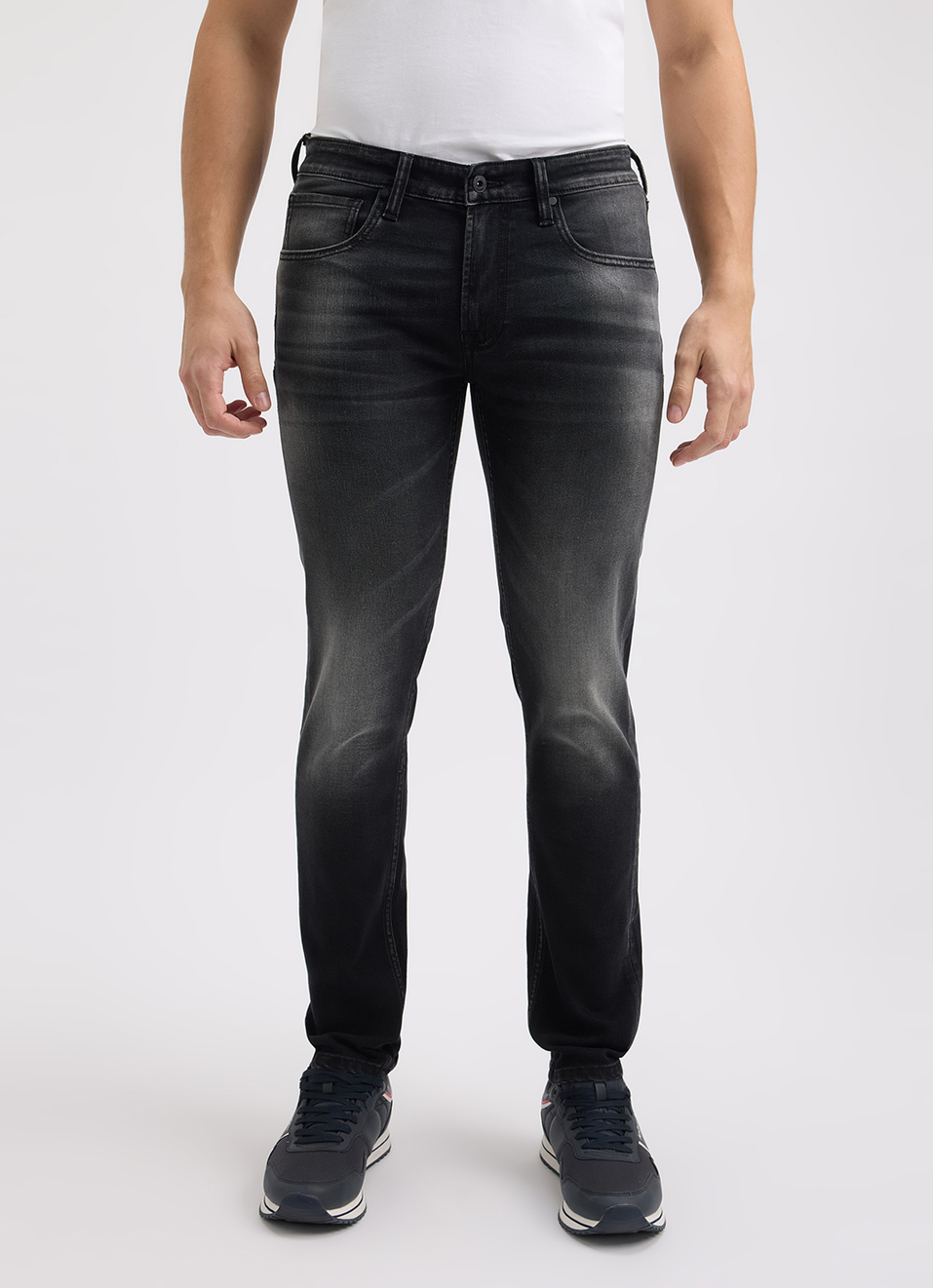 Men Black Slim Tapered Fit Low Rise Jeans, , large image number 5
