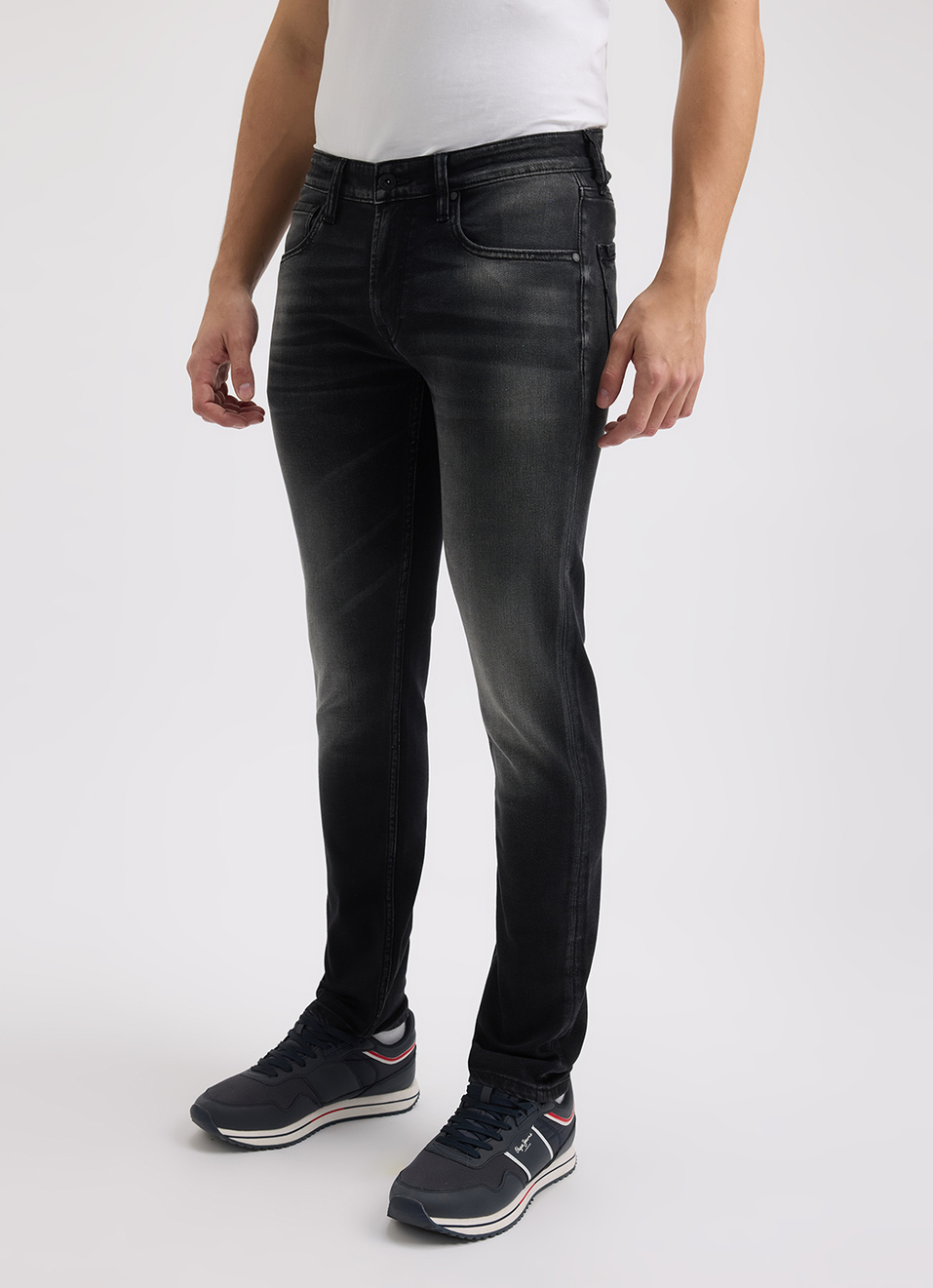 Men Black Slim Tapered Fit Low Rise Jeans, , large image number 6