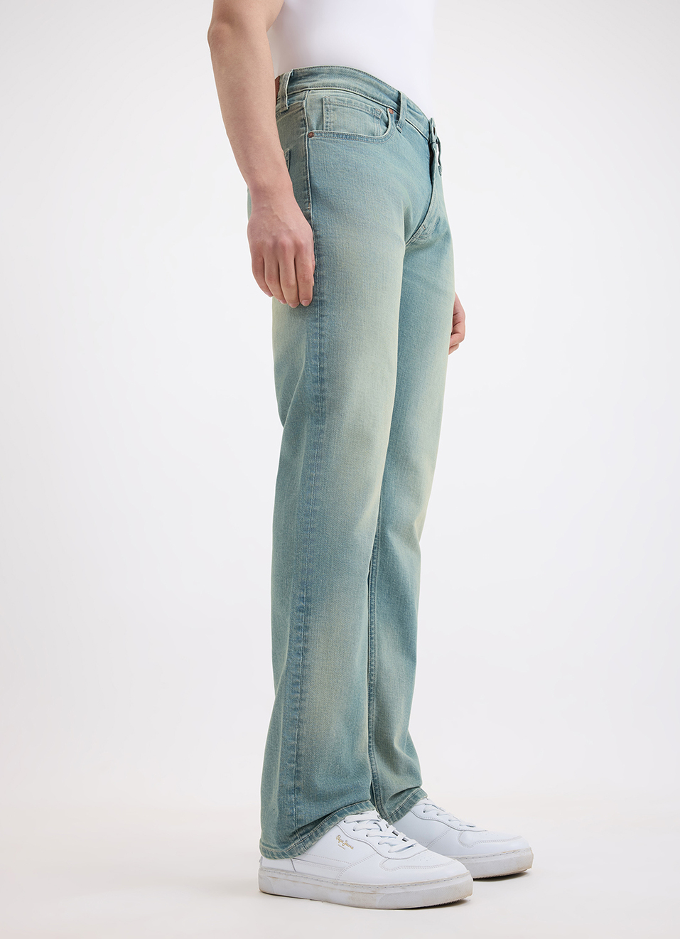 Men Green Straight Fit Mid Rise Jeans, , large image number 6