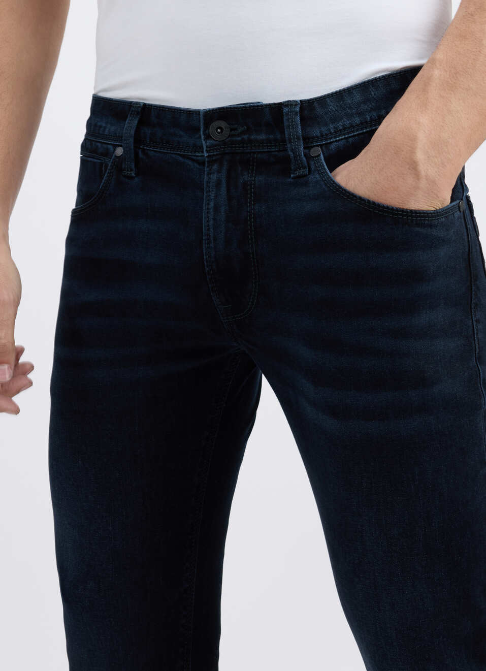 Men Black Mid Rise Slim Structured Jeans, , large image number 4