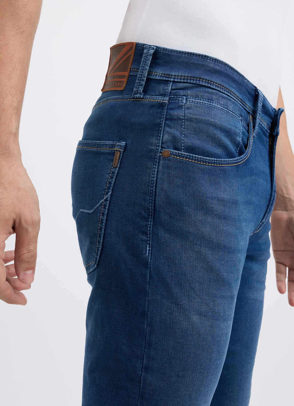 Men Blue Slim Tapered Fit Low Rise Jeans , , large image number 4