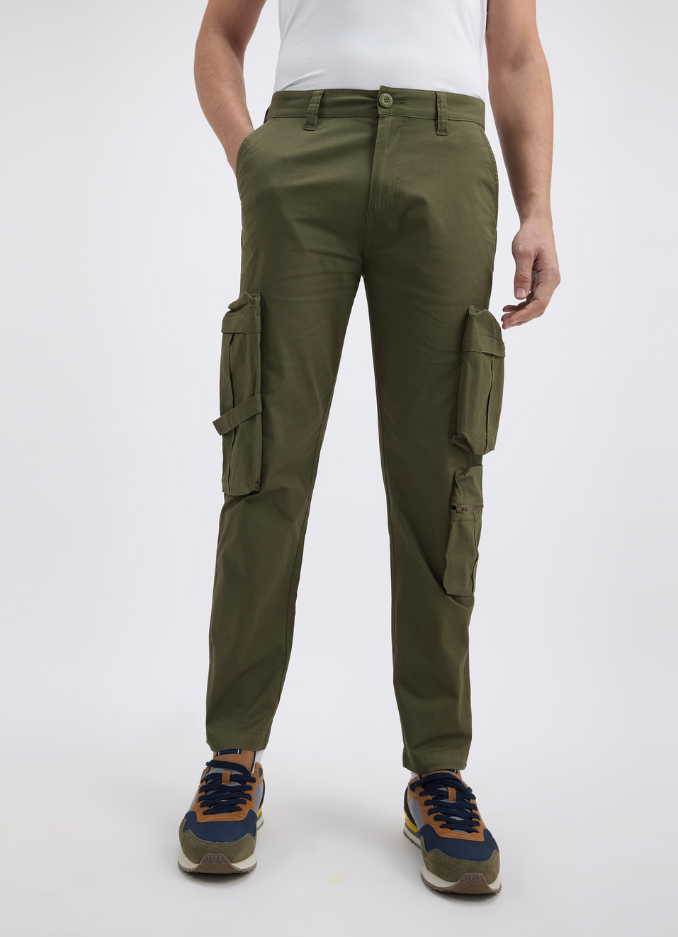 Men Green Mid Rise Stretch Cargos, , large image number 1