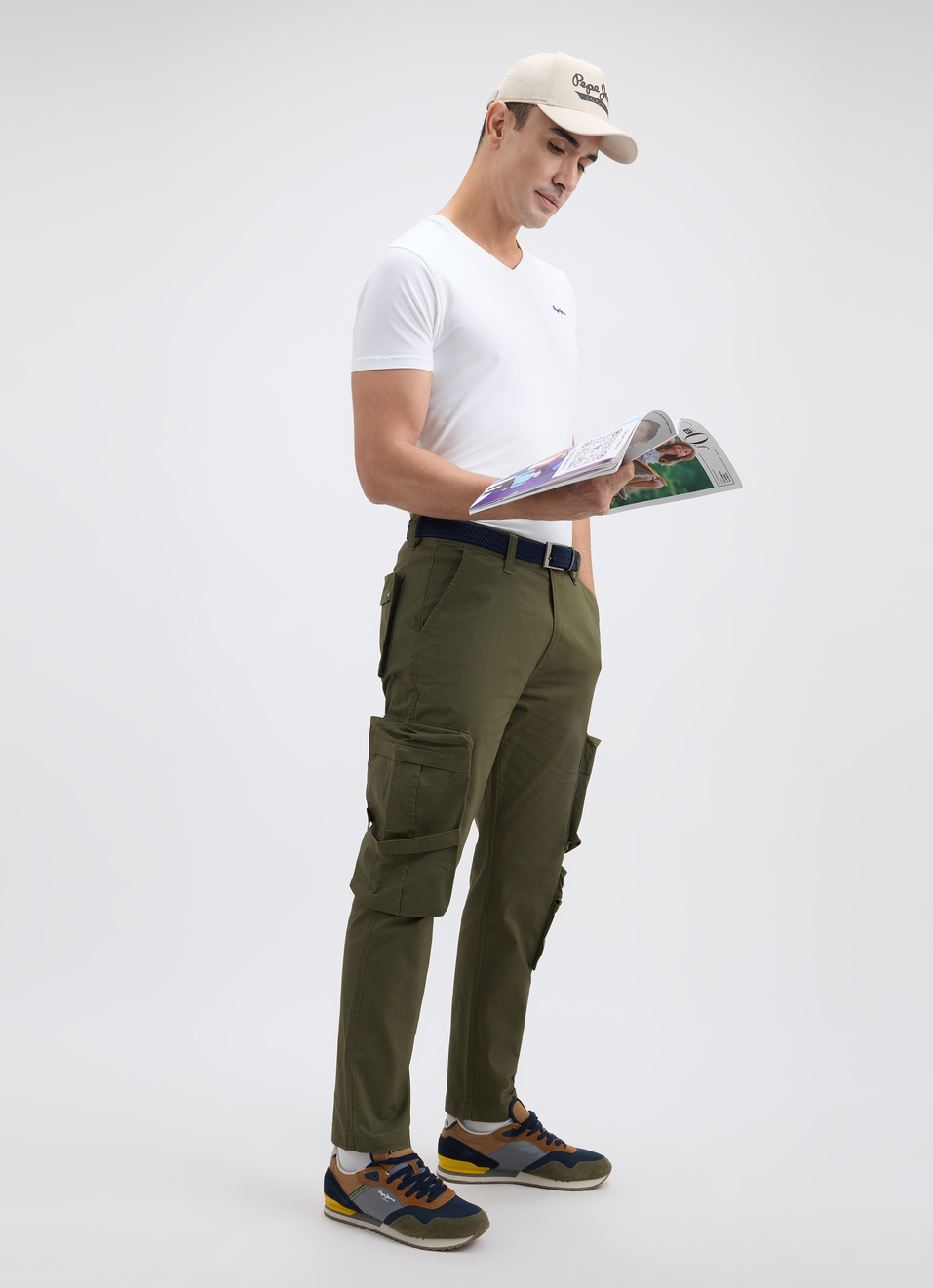 Men Green Mid Rise Stretch Cargos, , large image number 5