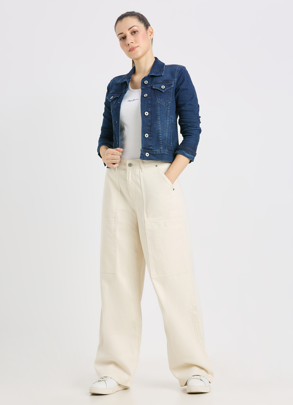 Women Straight Fit High Rise Cargo Jeans, , large image number 0