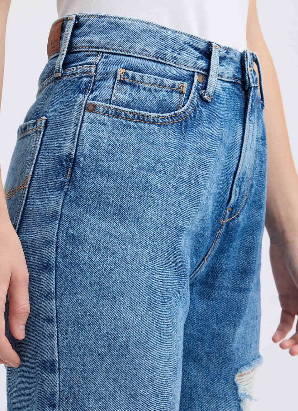 Women Blue High-rise Distressed Mom Fit Jeans, , large image number 4