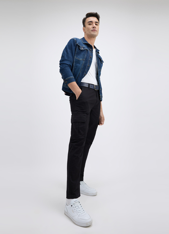 Men Black Lightweight Mid Rise Stretch Cargos