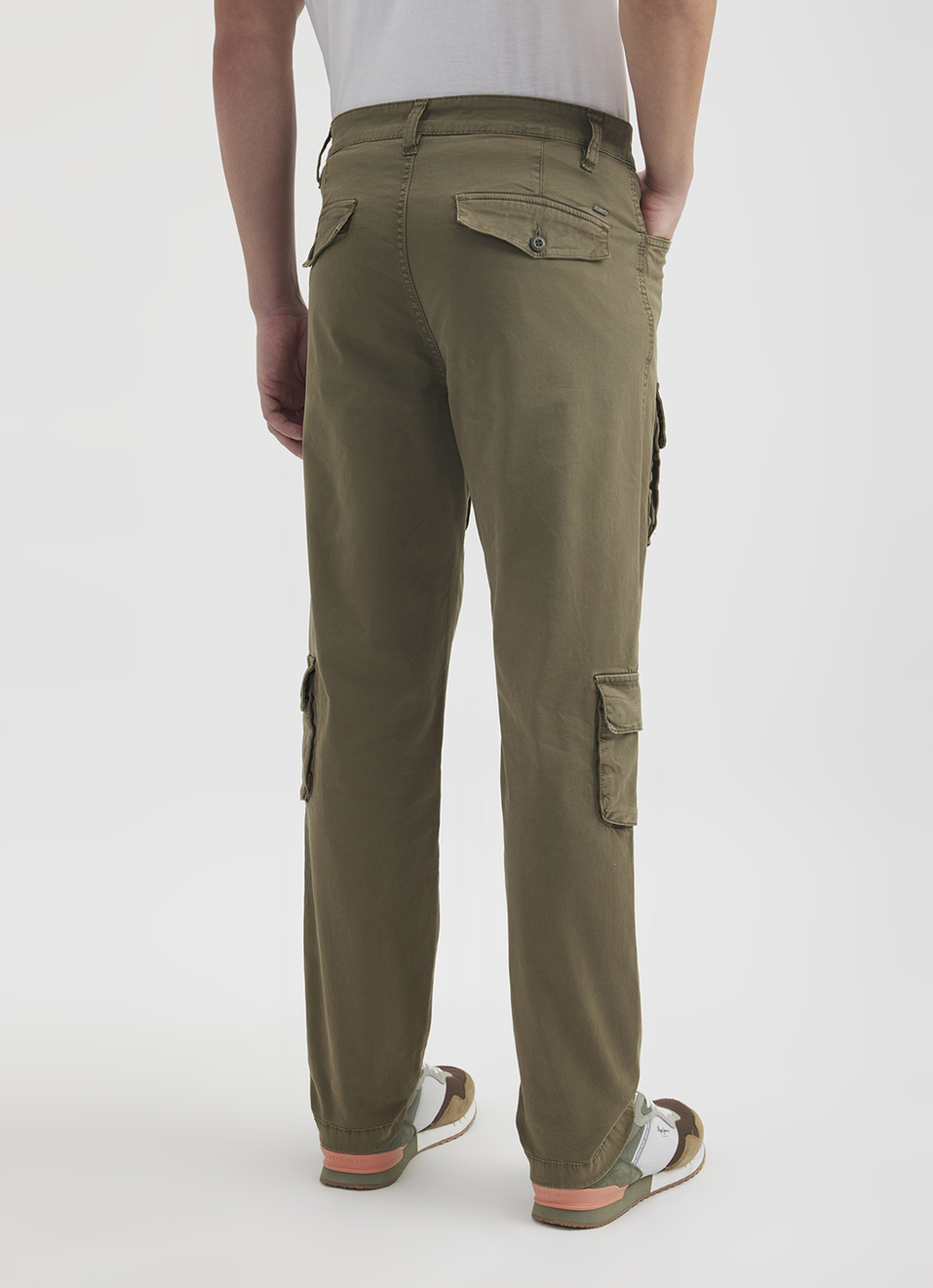 Men Green Mid Rise Stretch Cargos, , large image number 4