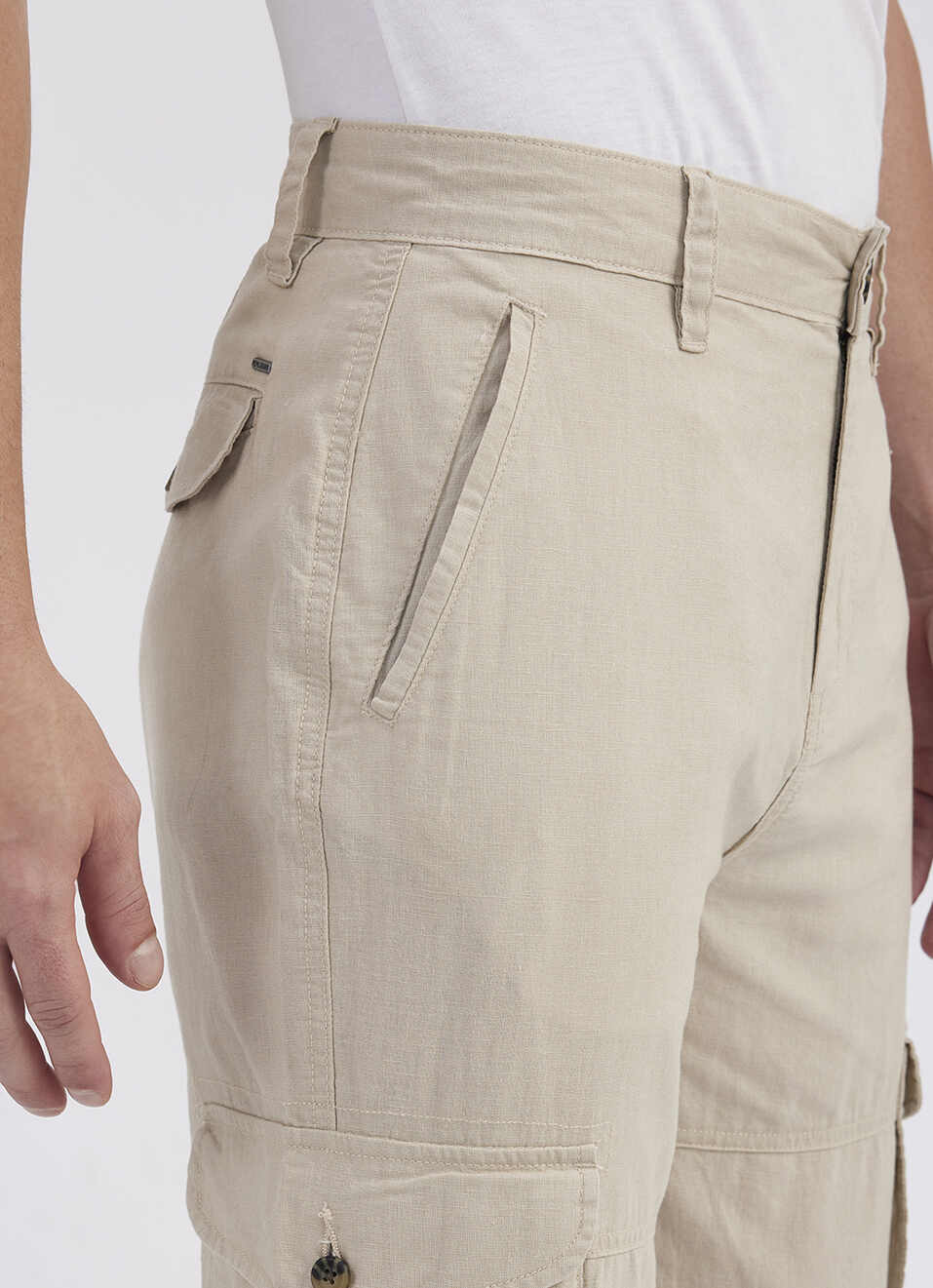 Men Natural Mid Rise Cut & Sew Cargos, , large image number 4