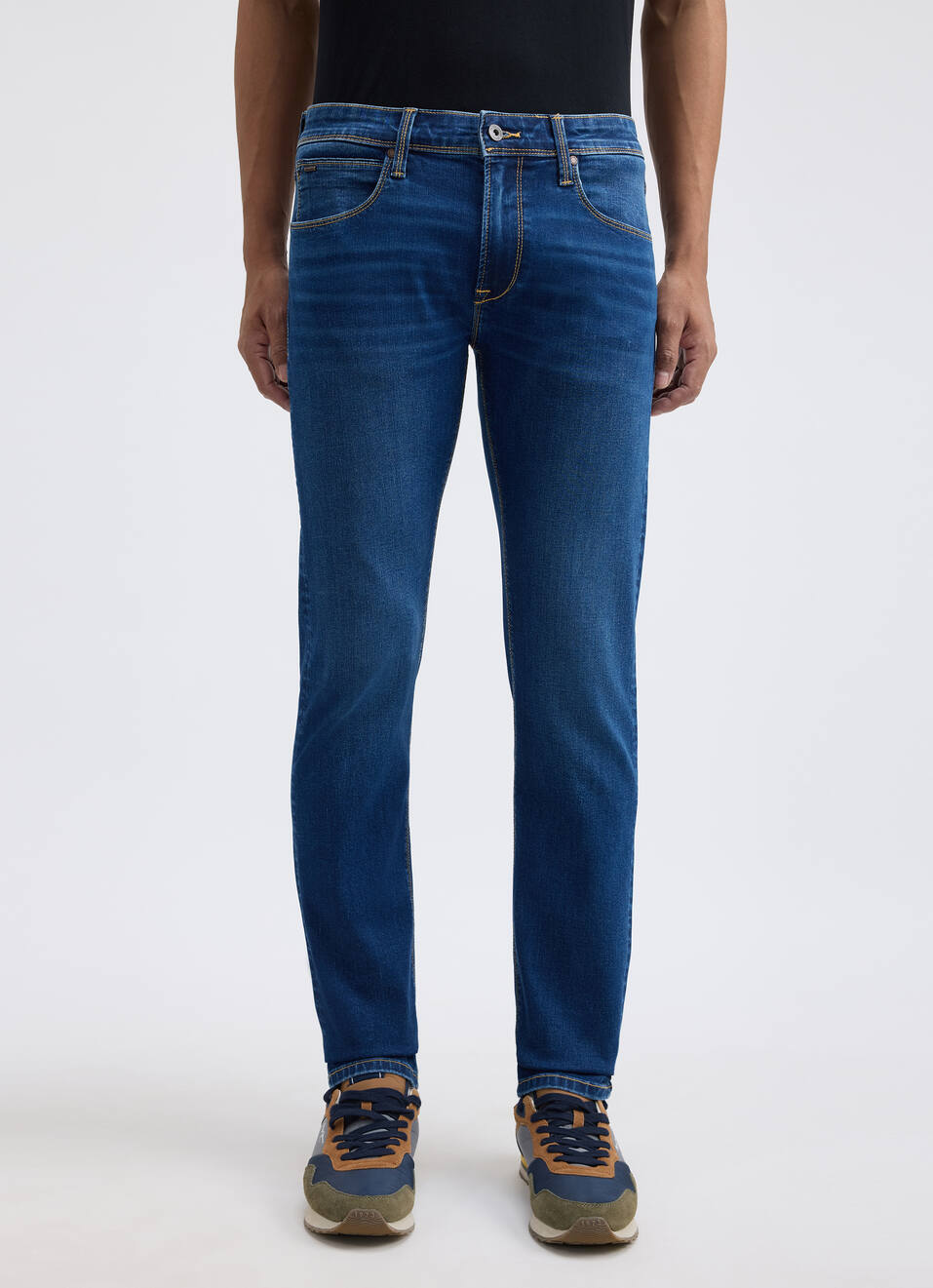 Men Blue Low Rise Tapered Powerflex Jeans, , large image number 1