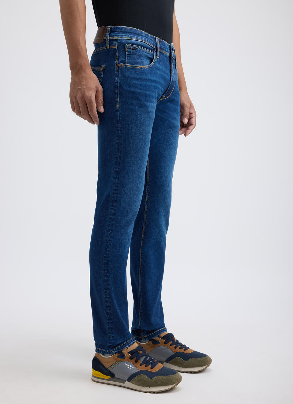 Men Blue Low Rise Tapered Powerflex Jeans, , large image number 3
