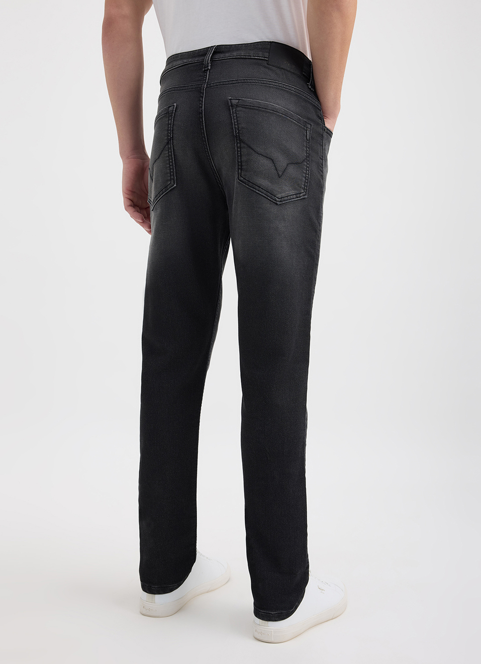 Men Black Mid Rise Slim Gymindigo Jogger Like Jeans, , large image number 4