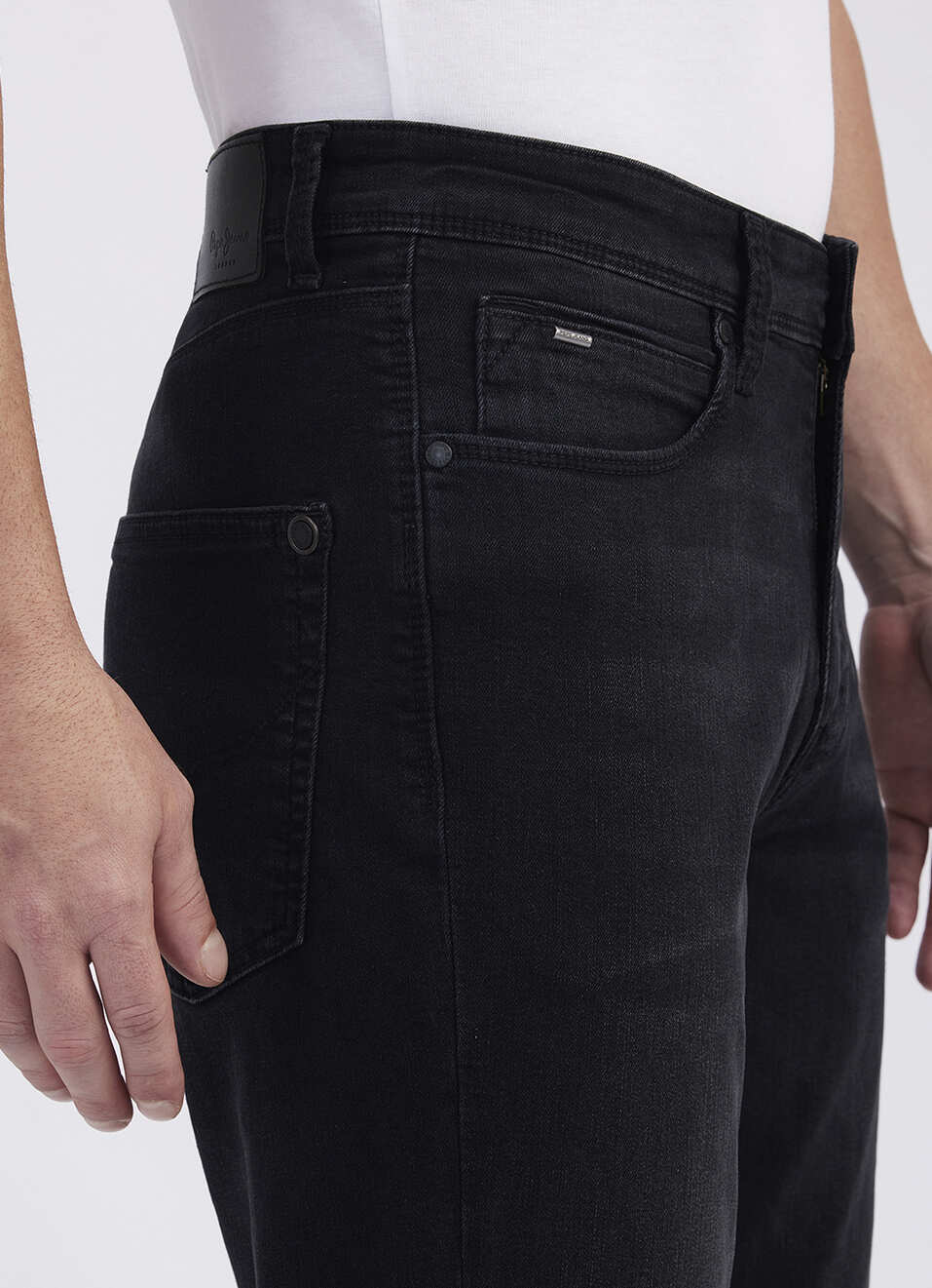 Men Black Mid Rise Straight Powerflex Extrastretchable Jeans, , large image number 3