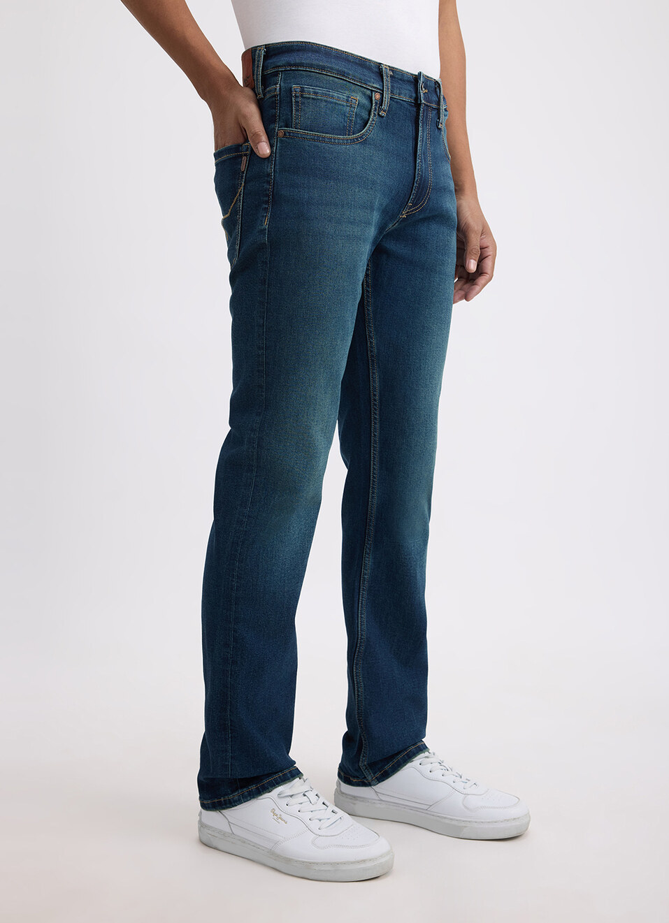 Men Blue Regular Fit Mid Rise All Climate Streachable Jeans, , large image number 5