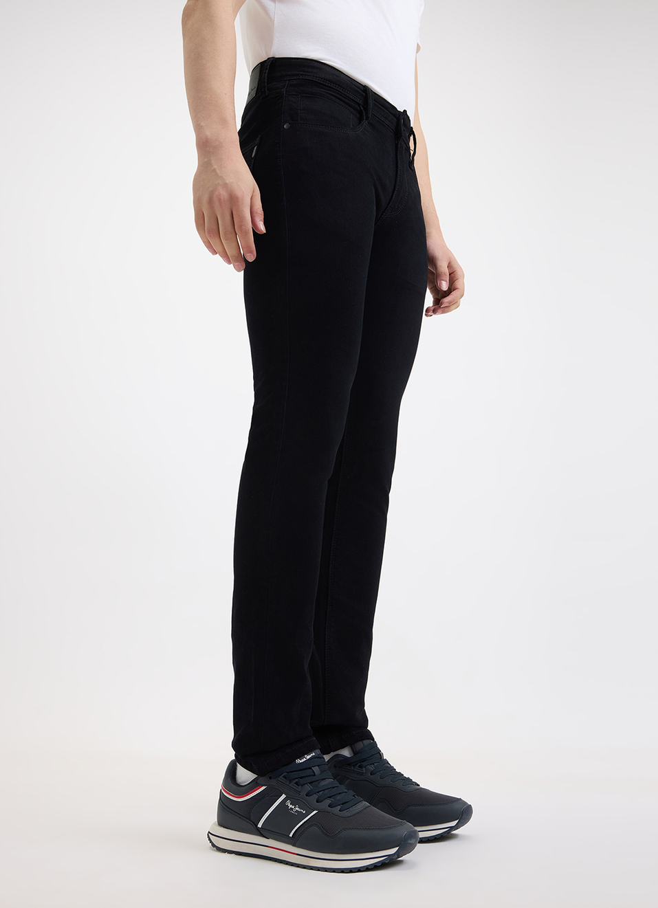 Men Black Low Rise Tapered Structured Jeans, , large image number 5