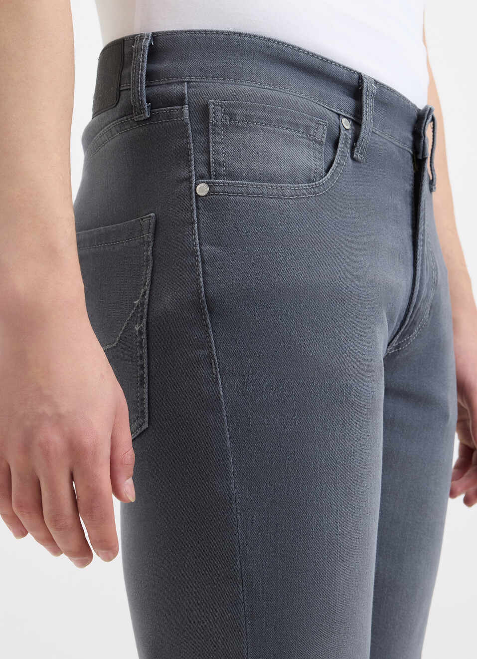 Men Grey Straight Fit Mid Rise Jeans , , large image number 4