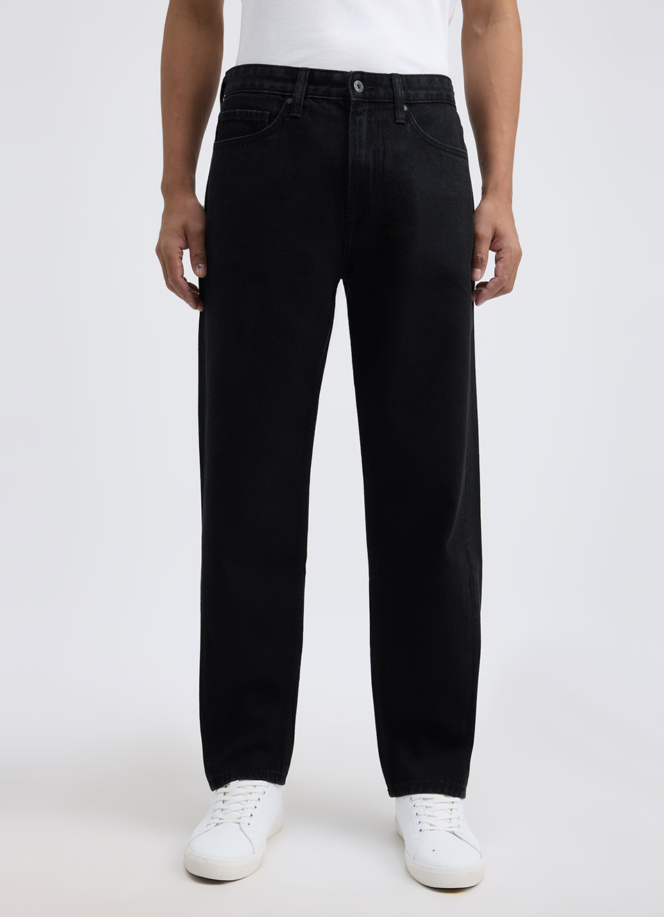 Men Black Relaxed Barrel Fit Mid Rise Jeans , , large image number 6