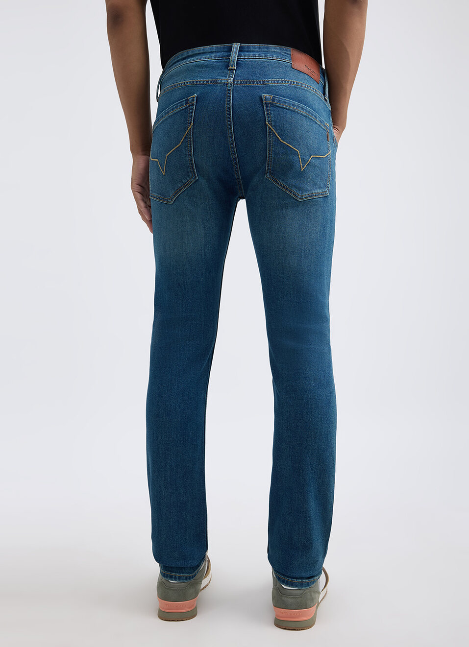 Men Blue Slim Fit Mid Rise All-climate Stretchable Jeans, , large image number 2