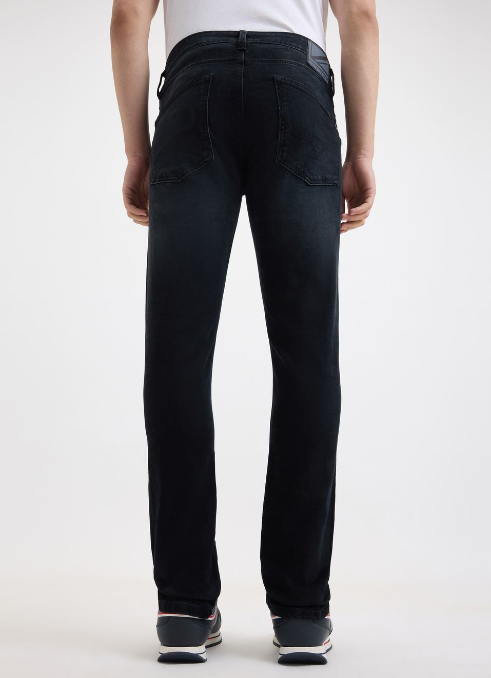 Men Black Mid Rise Slim Structured Jeans, , large image number 2