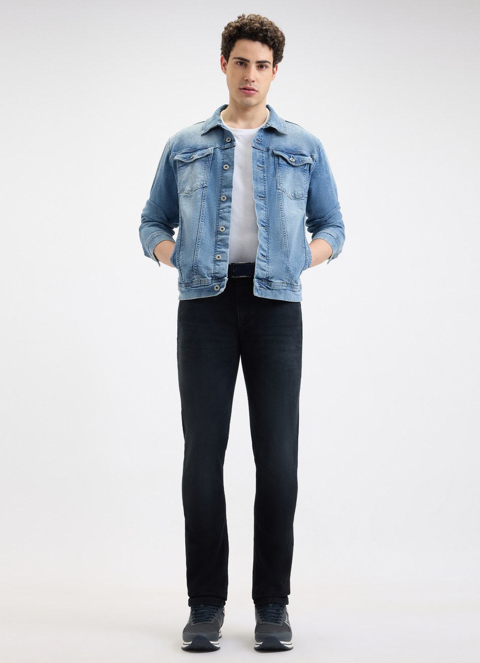 Men Black Mid Rise Slim Structured Jeans, , large image number 5