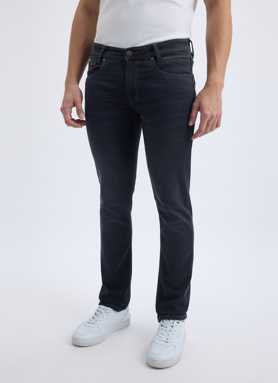 Men Dark Blue Mid Rise Slim Jeans, , large image number 3