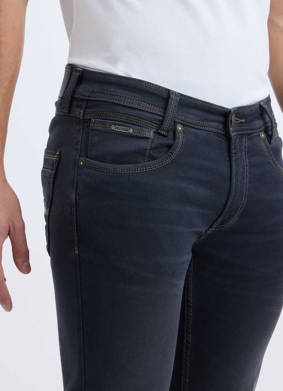 Men Dark Blue Mid Rise Slim Jeans, , large image number 4