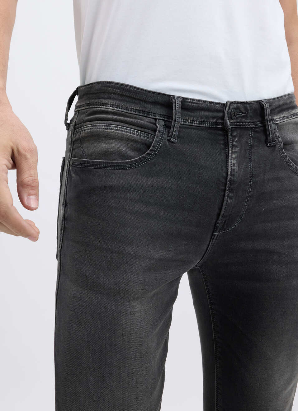 Men Black Mid Rise Tapered Gymindigo Jogger Like Jeans, , large image number 4
