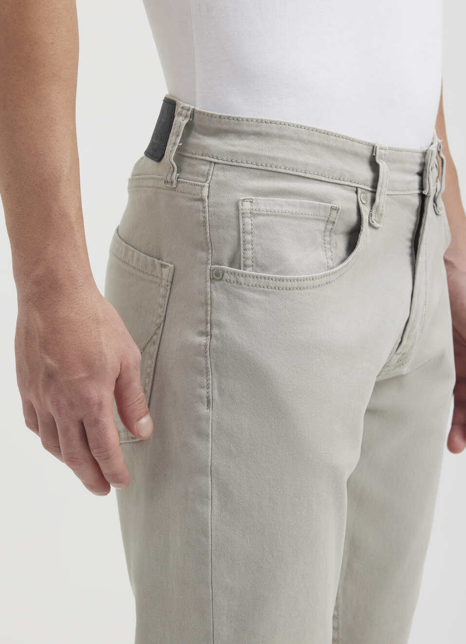 Men Grey Straight Fit Mid Rise Jeans , , large image number 4